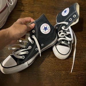 Black converse. Us 6